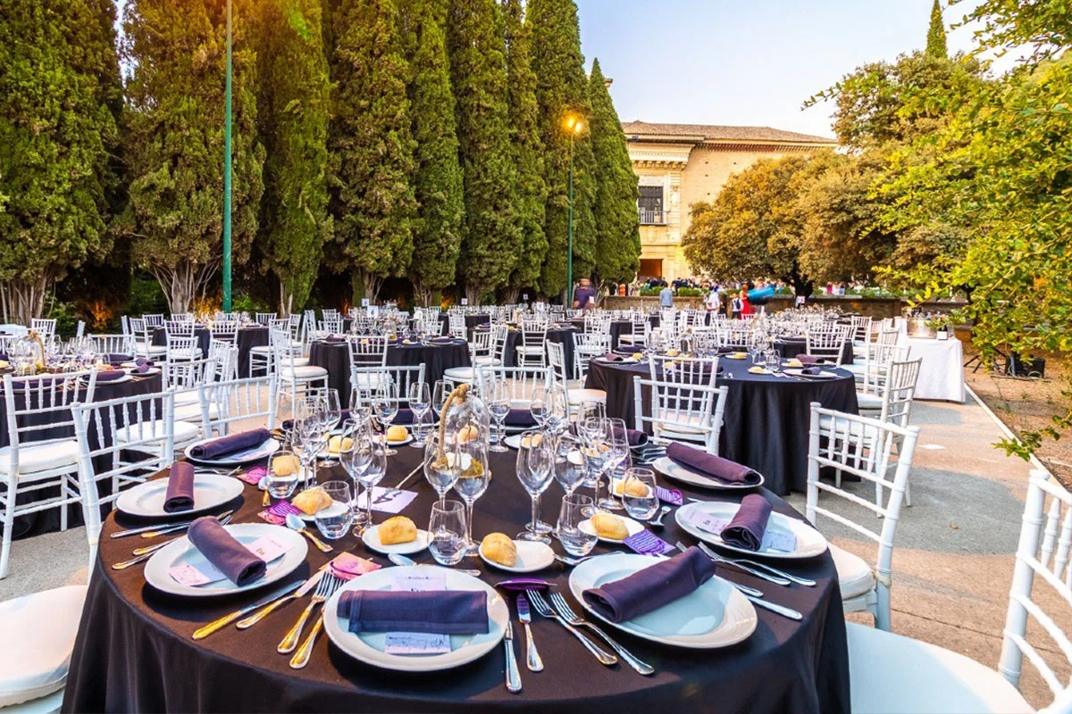 Montaje para banquete de gala en Palacio de los Cordova