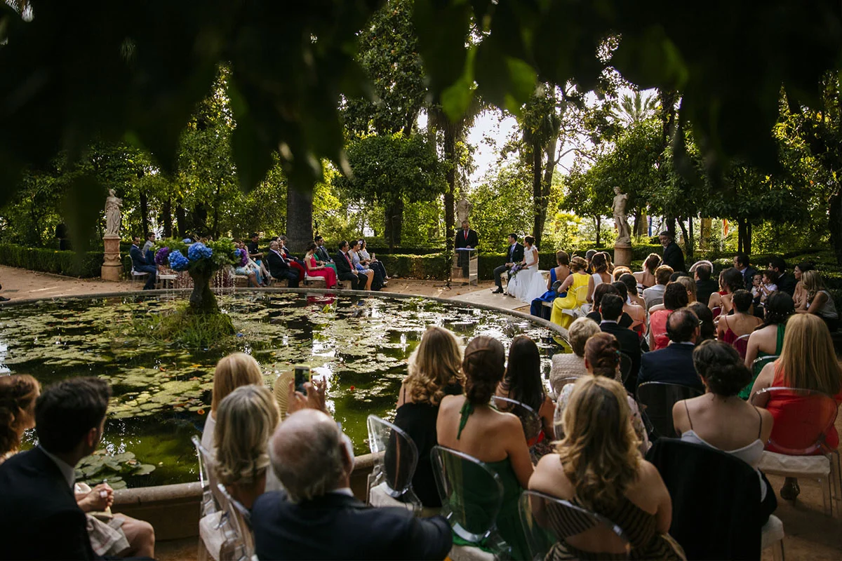 Celebración de boda en jardines del Carmen de los Mártires con el catering Ruta del Veleta